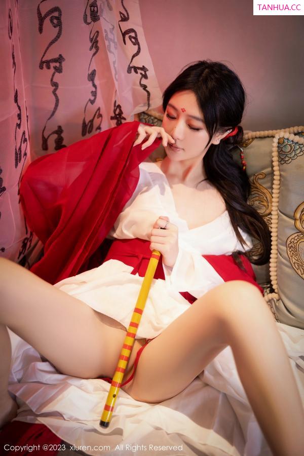   [XiuRen]高清写真图 2023.08.04 No.7192 幼幼 古装美腿第20张图片